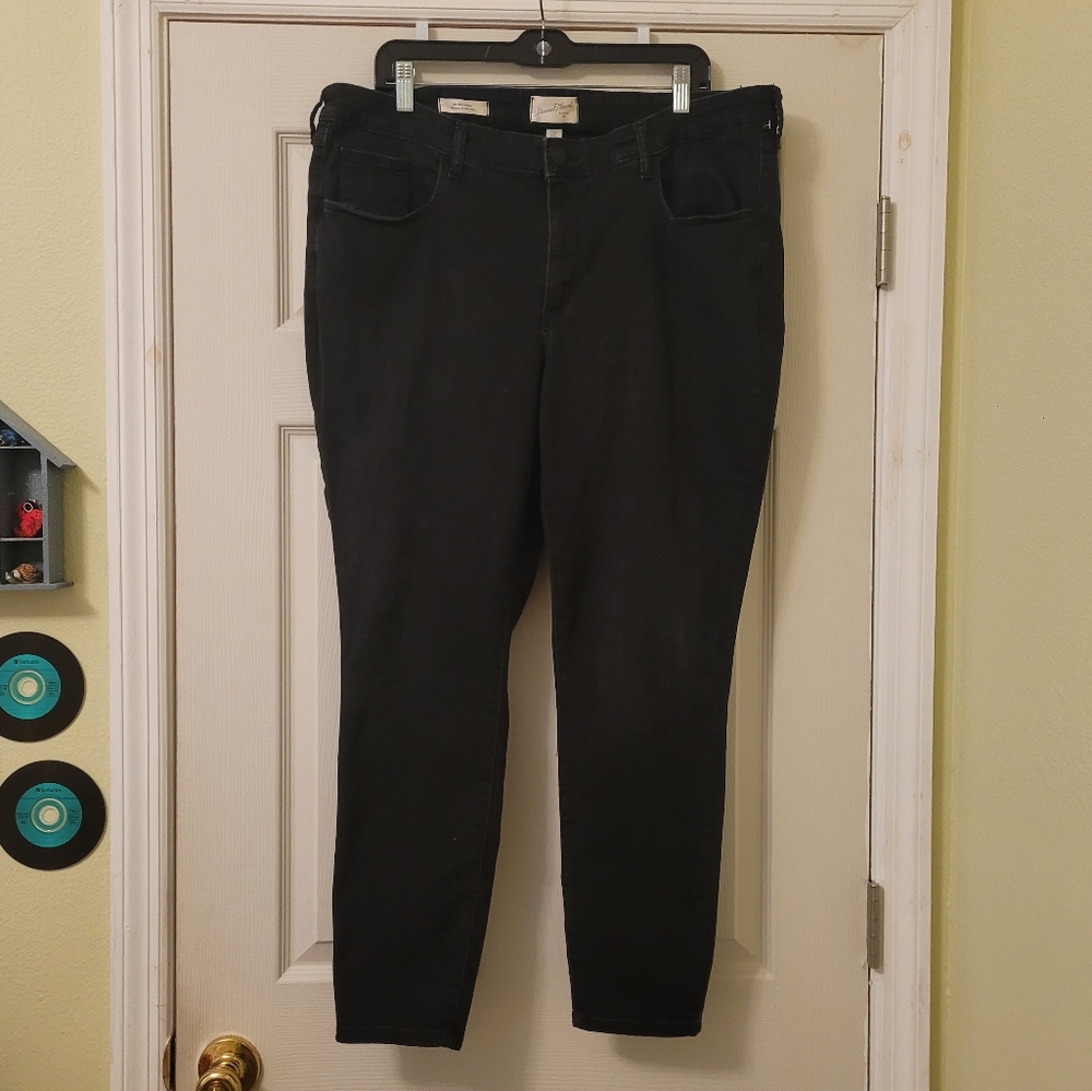 Universal Thread Mid Rise Skinny Black Jeans